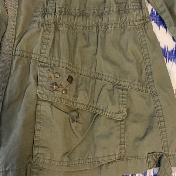 Olive Light Spring Jacket - Picture 4 of 7